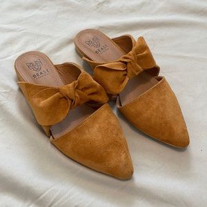 Bow Detail Mules